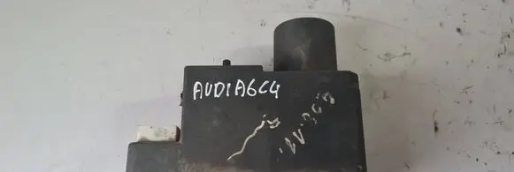 Audi A6 S6 C4 4A Central locking vacuum pump 4A0862257J