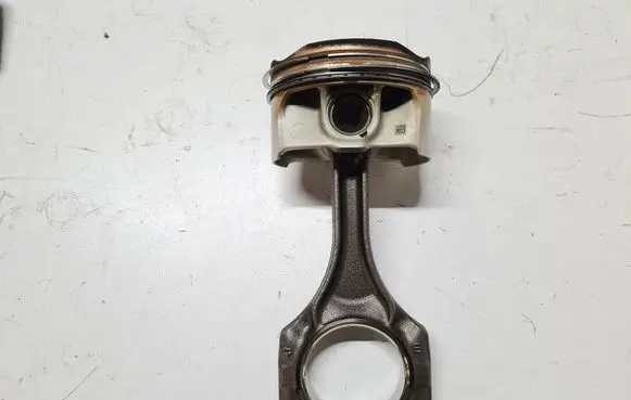 BMW 6 F06 Gran coupe Piston with connecting rod 89L106 7646892 11247646892