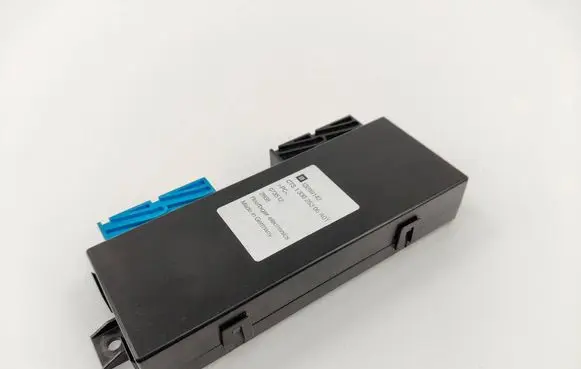 Opel Astra H Convertible roof control unit 13289142