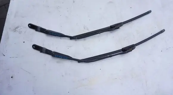 Opel Movano A Front wiper blade arm SKO71744