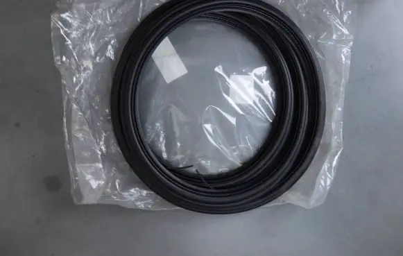 Opel Crossland X Seal rubber (tailgate) 39109214