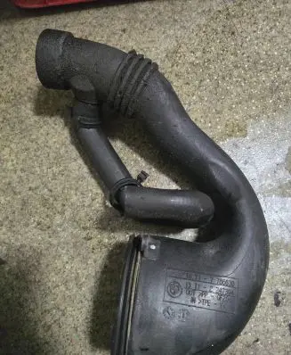 BMW 5 E39 Air intake hose/pipe 7786639 2247394