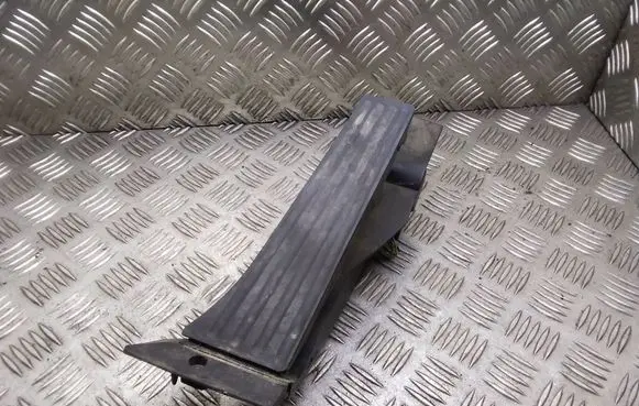 BMW 7 E65 E66 Accelerator throttle pedal 35426772645 3542677264502 6772645