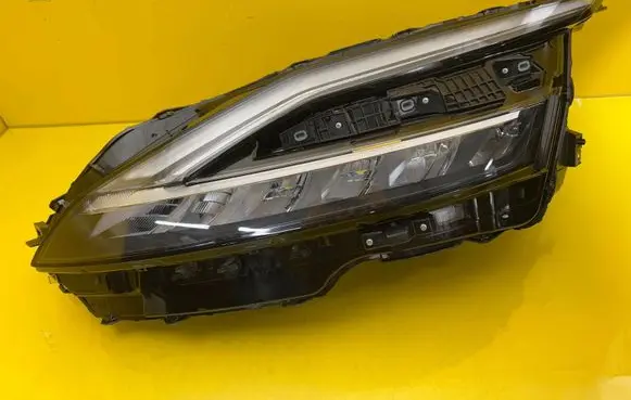 Nissan Qashqai J12 Headlight/headlamp 100-8D02J