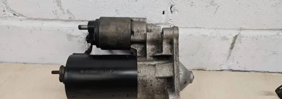 Renault Megane I Starter motor 0001107047 7700865719