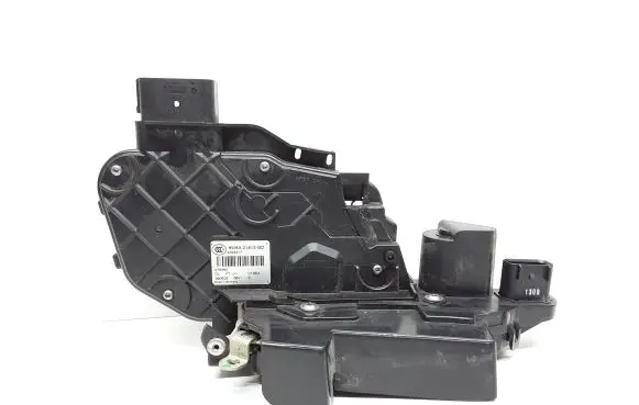 Jaguar XF X250 Front door lock 6W8A21813GD
