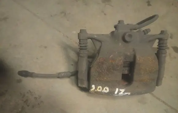 Skoda Superb B8 (3V) Front brake caliper