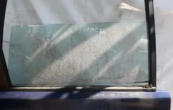 Renault Espace II Rear door window glass
