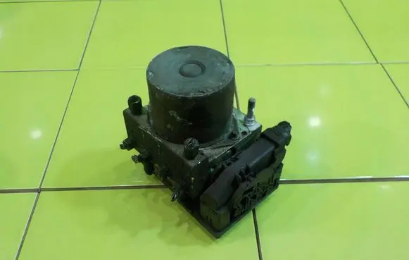 Subaru Impreza II ABS Pump 0265231698