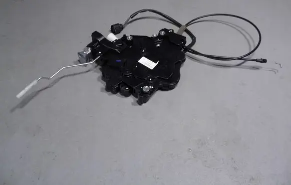 Volkswagen Transporter - Caravelle T5 Sliding door lock 7E0843653J