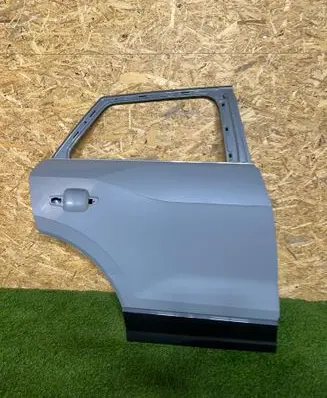 Audi Q2 - Rear door