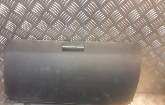 Mercedes-Benz B W245 Glove box