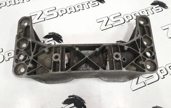 BMW 5 E60 E61 Gearbox mount 6761102 2231