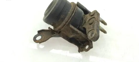 Toyota Avensis Verso Engine mount bracket