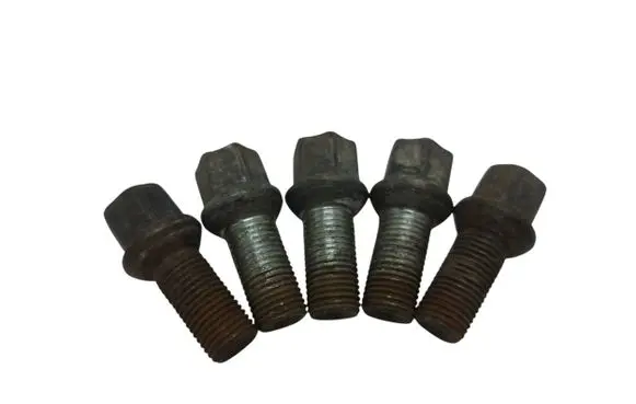 Volkswagen PASSAT B6 Nuts/bolts 