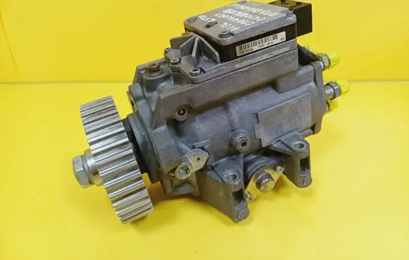 Audi A6 S6 C5 4B Fuel injection high pressure pump 059130106L 0470506016