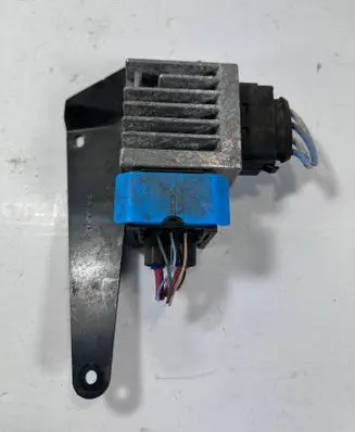 Volkswagen Caddy Glow plug pre-heat relay 271203982R