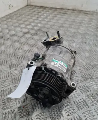 Volvo V40 Air conditioning (A/C) compressor (pump) P31291251