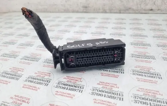 Volkswagen Golf V ABS module connector plug 