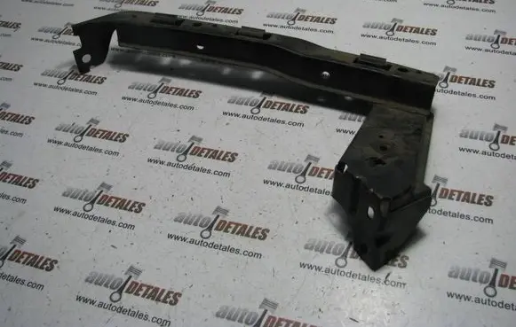 Honda CR-V Front bumper mounting bracket