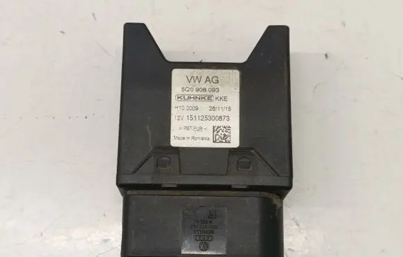 Audi A3 S3 8V Fuel injection pump control unit/module 5Q0906093