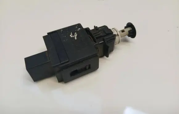 Volvo XC90 Brake pedal sensor switch 8622064 03W323