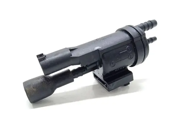Mercedes-Benz C W204 Turbo solenoid valve 0025407097 48B43625C02