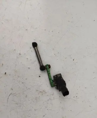 Porsche Cayenne (92A) Rear air suspension level height sensor 7P0616571