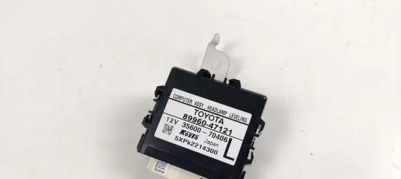 Toyota Prius+ (ZVW40) Light module LCM 8996047121