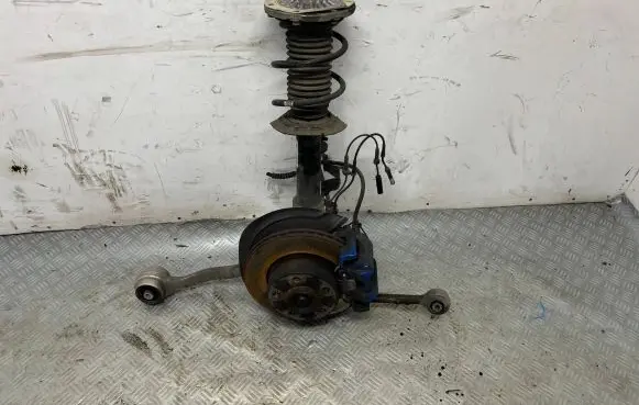 BMW 1 F20 F21 Front wheel hub spindle knuckle