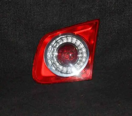 Volkswagen Jetta V Tailgate rear/tail lights 1K5945094