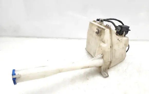 Windshield washer fluid reservoir/tank