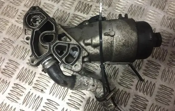 Citroen C5 Oil filter cover 