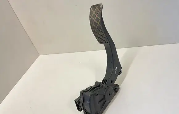Audi A6 S6 C6 4F Accelerator throttle pedal 4F1723523B 6PV00898406