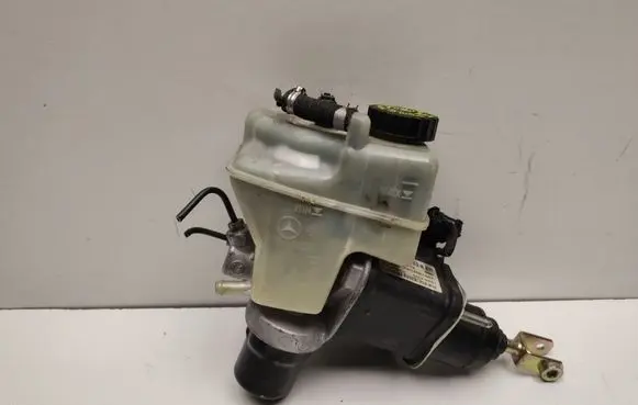 Master brake cylinder