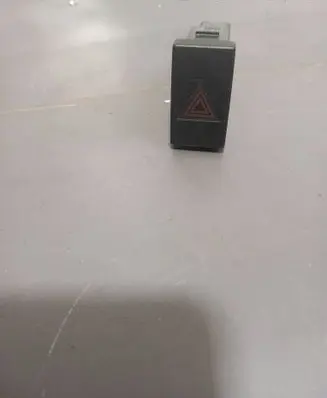 Hyundai Terracan Hazard light switch DEC0