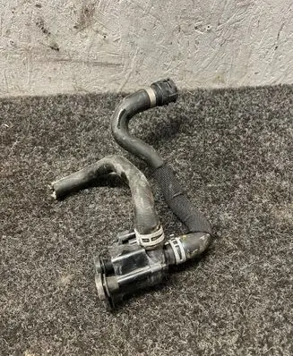 Audi A4 S4 B9 Engine coolant pipe/hose 8W0122073