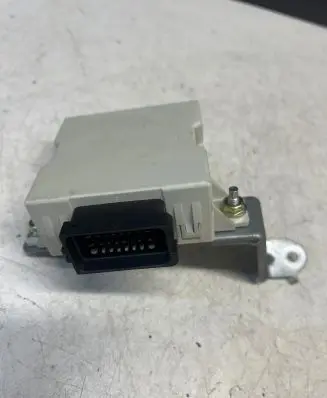 Toyota Avensis T250 Window wiper relay 8594005020 150695