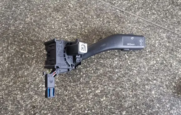 Skoda Octavia Mk2 (1Z) Wiper control stalk 1K0953519A