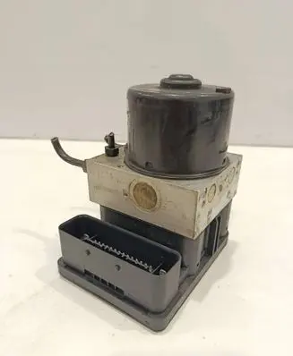 Skoda Octavia Mk1 (1U) ABS Pump 1C0907379K 00007881D3 10096003163