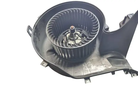 Opel Vectra C Heater fan/blower 985852T