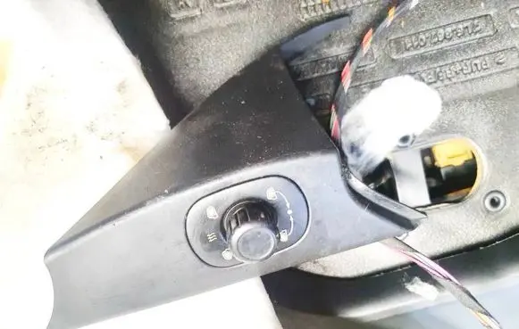 Porsche Cayenne (9PA) Wing mirror switch