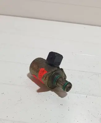 Mercedes-Benz S W221 Hydraulic servotronic pressure valve 69027001