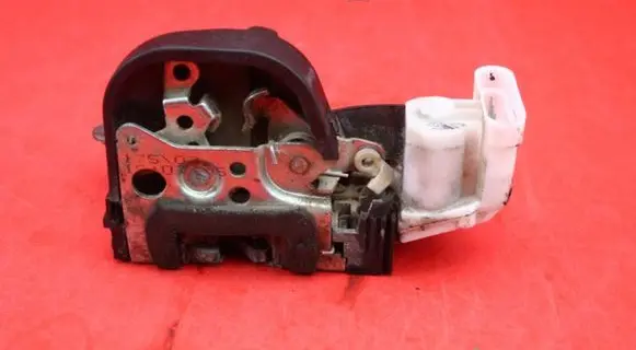 Alfa Romeo 147 Front door lock