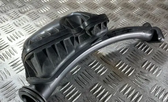 Intake resonator