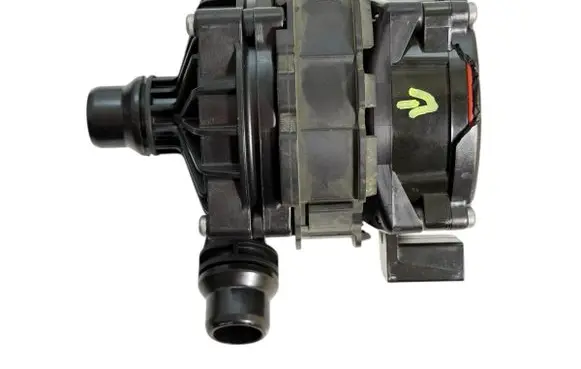 Mercedes-Benz S W223 Water pump A0005004900