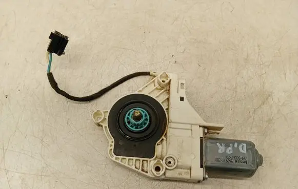 Audi A6 S6 C6 4F Front door window regulator motor 8K0959802A 10420260475