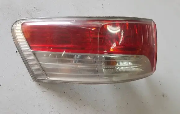 Toyota Avensis T270 Rear/tail lights