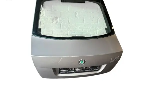 Skoda Octavia Mk2 (1Z) Tailgate/trunk/boot lid