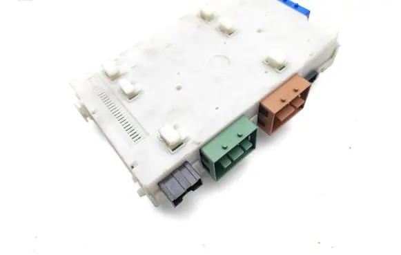 Land Rover Freelander 2 - LR2 Fuse module 6G9T14A073LA 28083241
